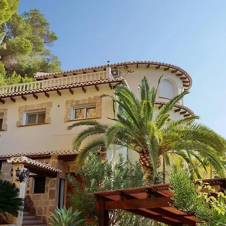 Homestay Casa Tradicional Con Bonitas Vistas Y Amplio Jardin Balcon del Mar