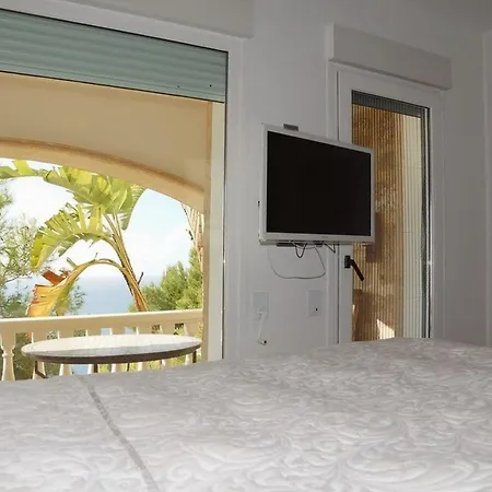 Homestay Casa Tradicional Con Bonitas Vistas Y Amplio Jardin *